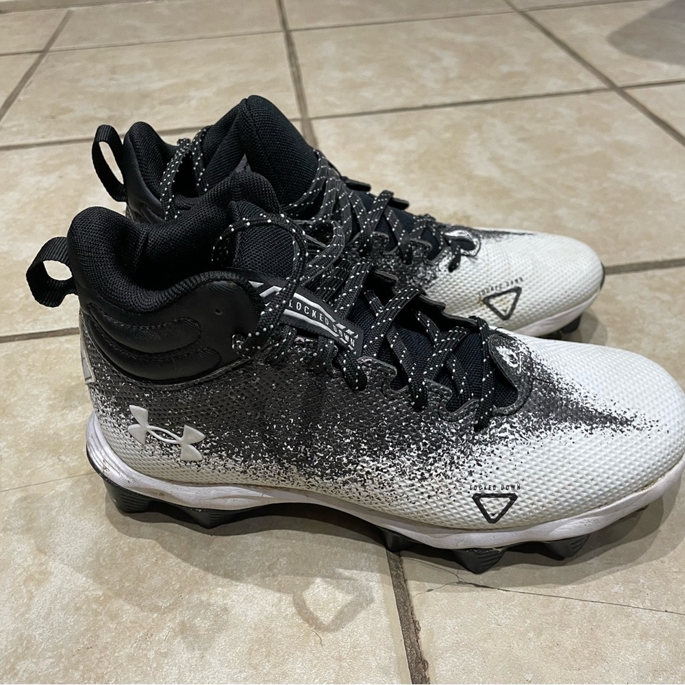 Boys' UA Spotlight Franchise RM 2.0 Jr. Football Cleats